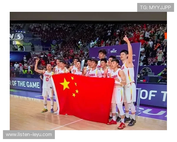 中国男篮力克韩国挺进亚洲杯四强 展现强大团队实力