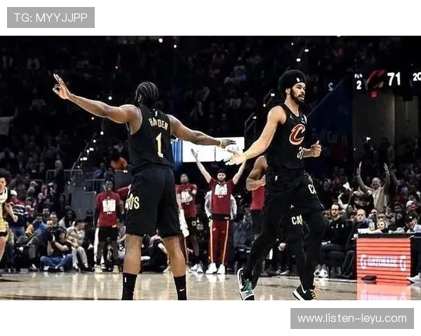 新赛季NBA季前赛精彩纷呈 球星伤愈复出带队争夺开门红 新赛季NBA季前赛精彩纷呈 球星伤愈复出带队争夺开门红