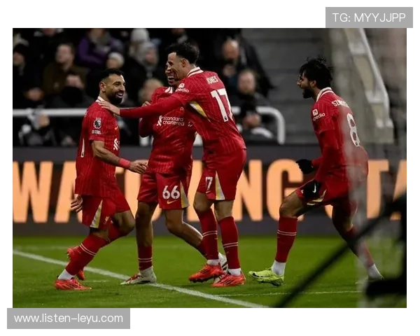 曼城逆转夺冠利物浦错失良机 曼联新星闪耀全场引关注 曼城逆转夺冠利物浦错失良机 曼联新星闪耀全场引关注