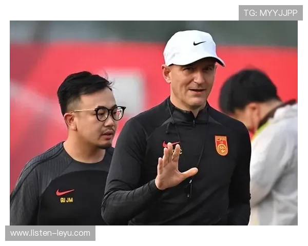 国足迎来新赛季挑战 主教练调整阵容力争突破